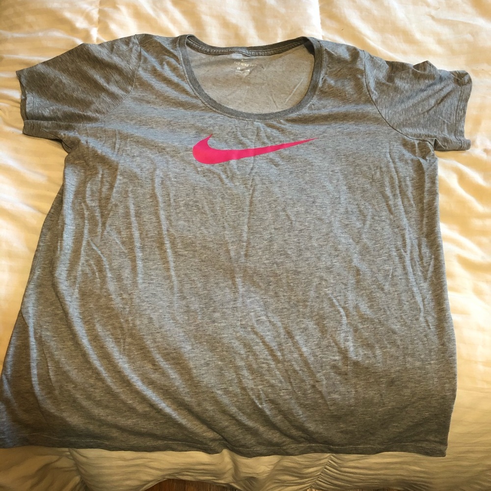 Nike tshirt
